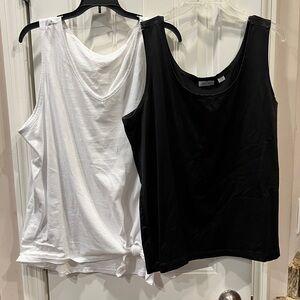 The Sweatshirt Project Avenue Black and White Tie Front Tank Tops Lot of 2
